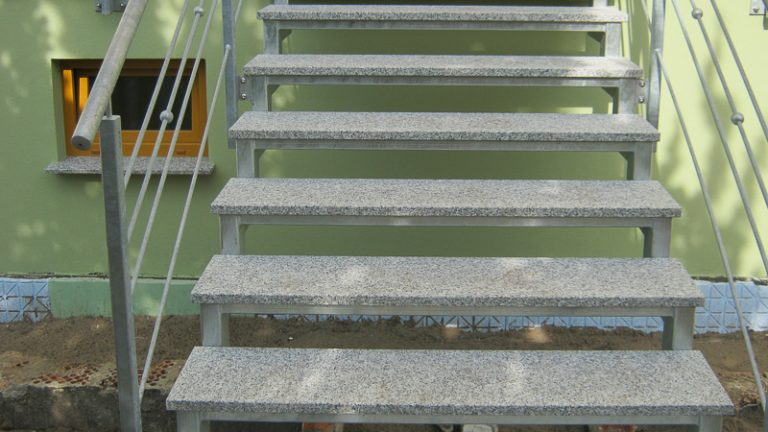 Treppe, Stufen und Geländer
